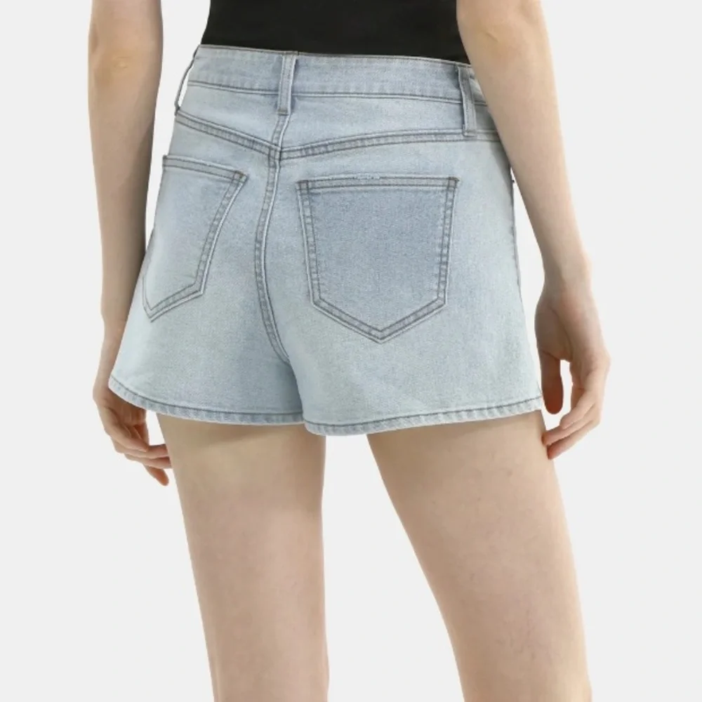 No Boundaries Women’s Denim Mom Shorts
